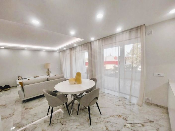 Image No.10-2 Bed Apartment for sale