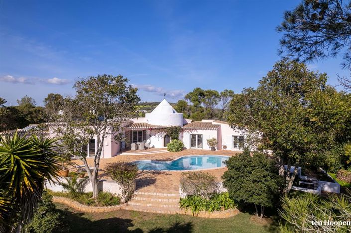 Image No.1-4 Bed House for sale
