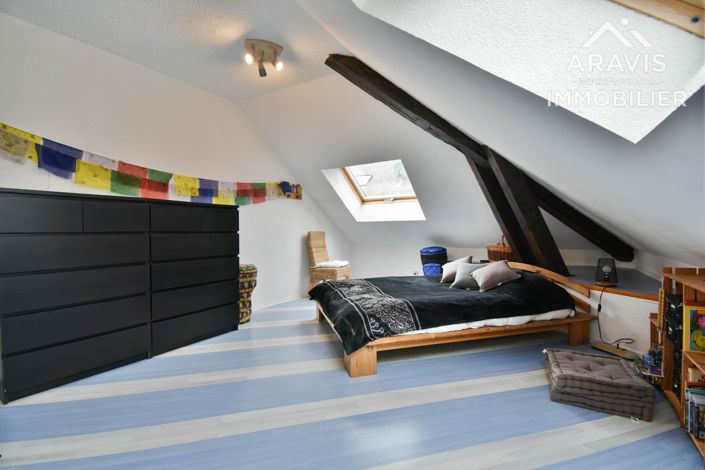 Image No.10-2 Bed House for sale