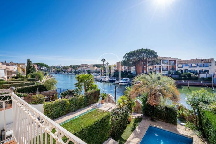 Image No.2-Maison de 3 chambres à vendre à Grimaud