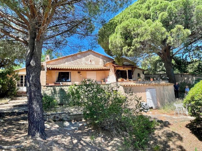 Image No.1-4 Bed House for sale