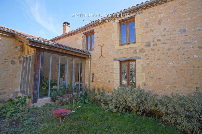 Image No.1-7 Bed House for sale