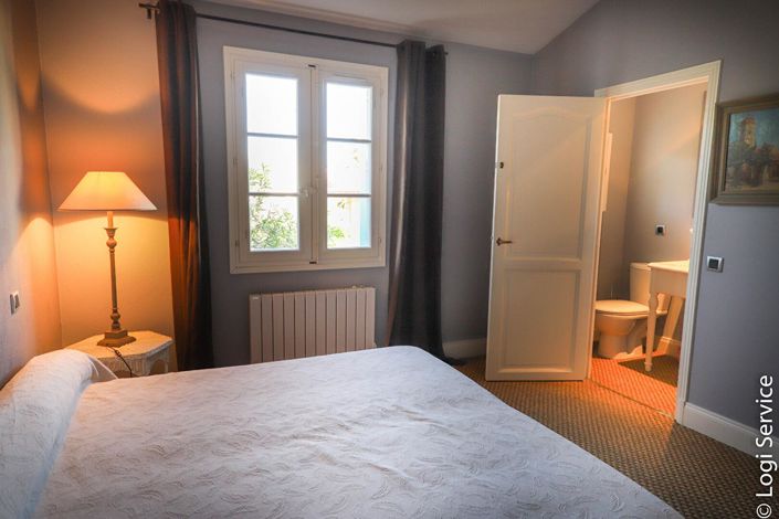 Image No.7-4 Bed Property for sale