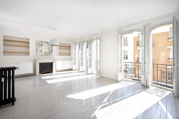 Image No.1-3 Bed Apartment for sale