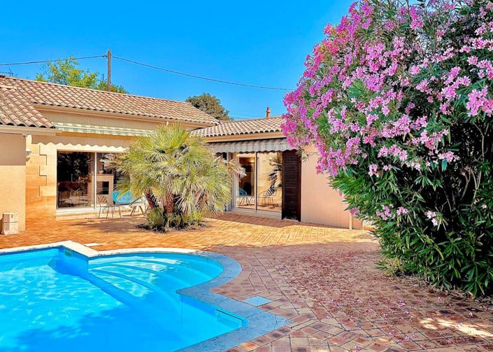 Image No.1-5 Bed House for sale