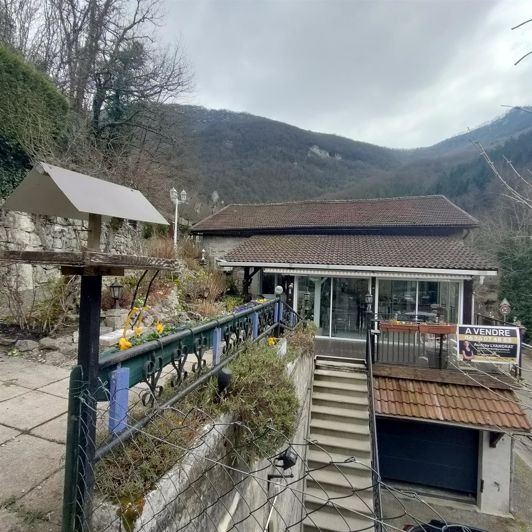 Image No.1-4 Bed House for sale
