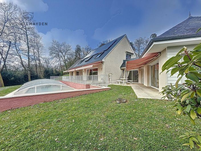 Image No.1-5 Bed House for sale