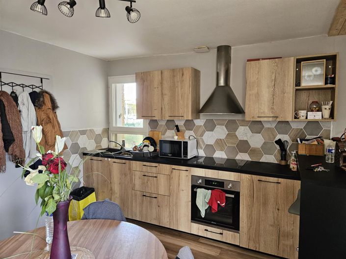 Image No.1-2 Bed House for sale