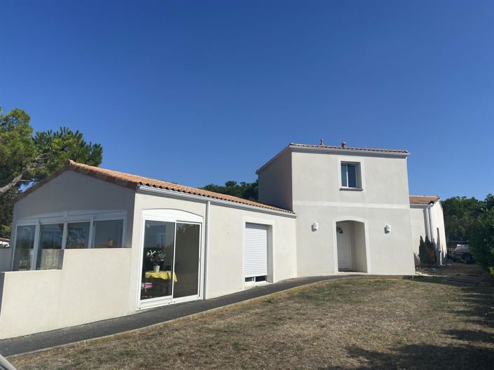 Image No.1-3 Bed House for sale