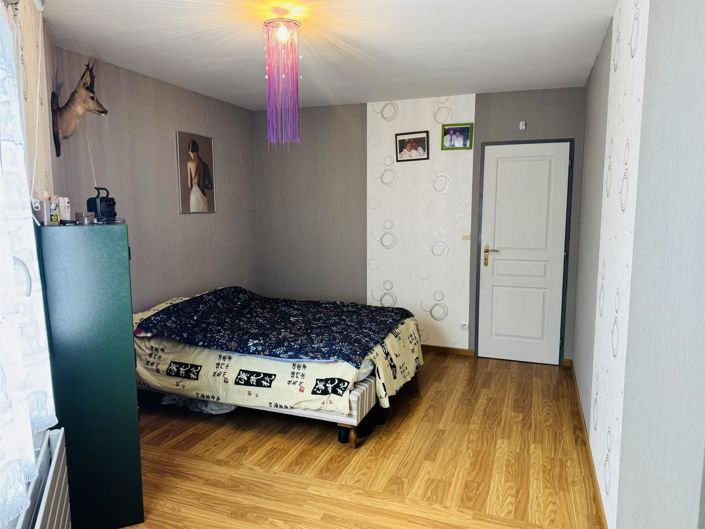 Image No.15-3 Bed House for sale