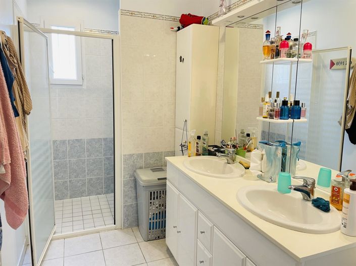 Image No.16-3 Bed House for sale