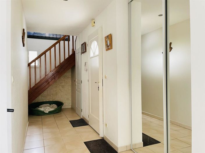 Image No.9-3 Bed House for sale