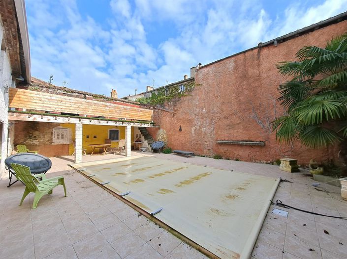 Image No.1-4 Bed House for sale