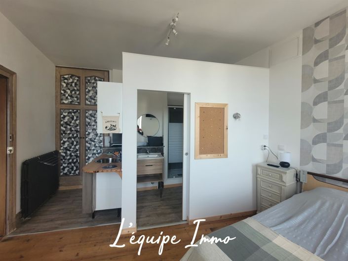 Image No.11-6 Bed House for sale