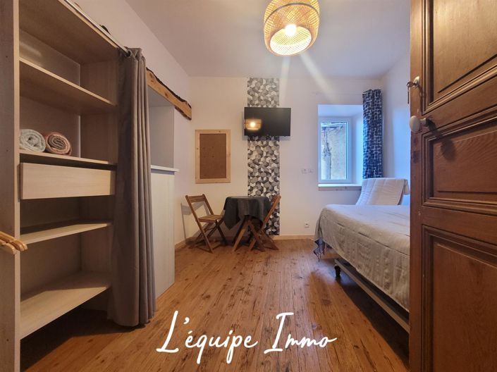 Image No.13-6 Bed House for sale