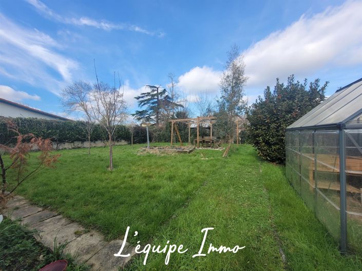 Image No.17-6 Bed House for sale