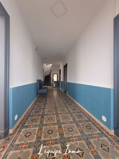 Image No.2-6 Bed House for sale