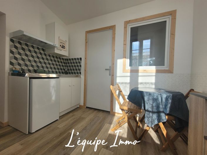 Image No.4-6 Bed House for sale