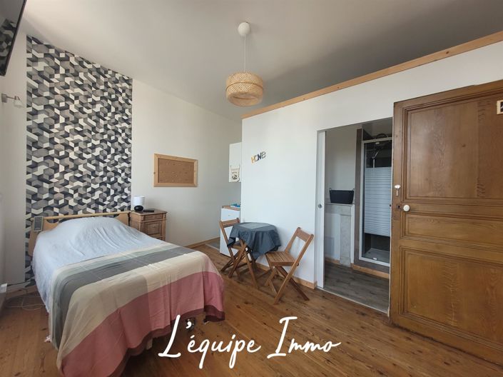 Image No.5-6 Bed House for sale