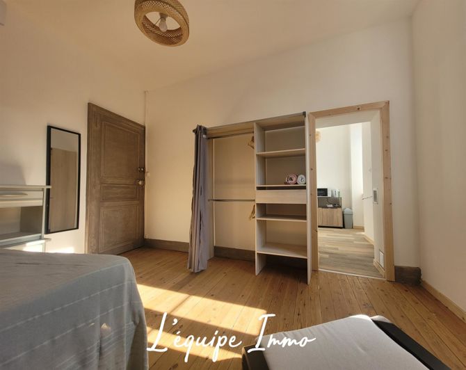 Image No.8-6 Bed House for sale