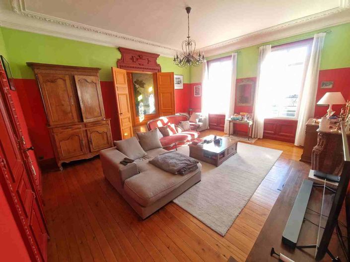 Image No.12-6 Bed House for sale