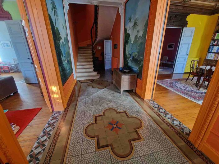 Image No.18-6 Bed House for sale