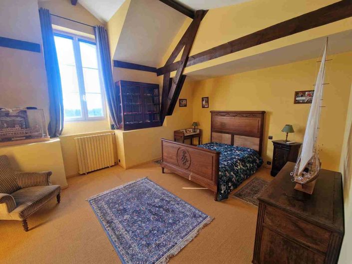 Image No.21-6 Bed House for sale