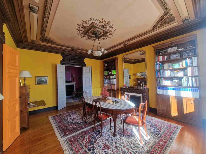 Image No.9-6 Bed House for sale