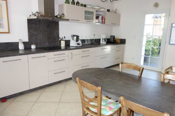 Image No.16-4 Bed House for sale