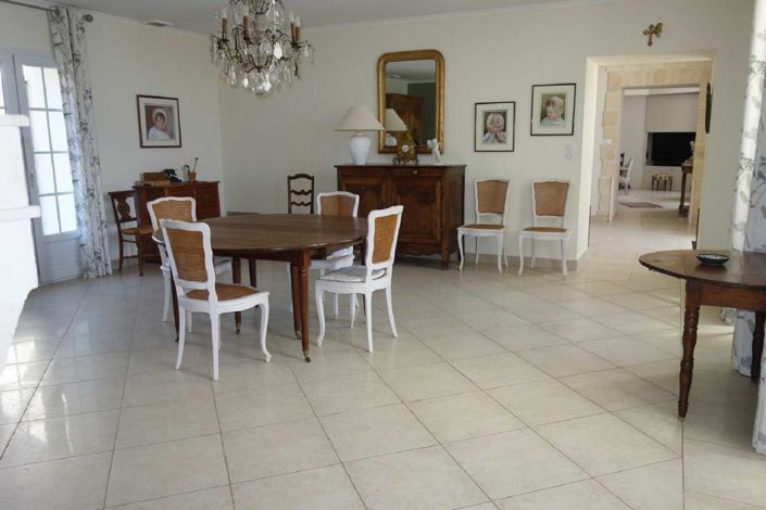 Image No.18-4 Bed House for sale