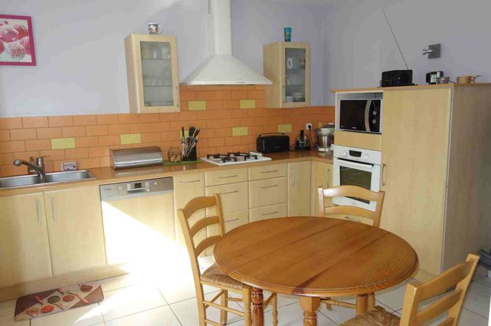 Image No.11-4 Bed House for sale