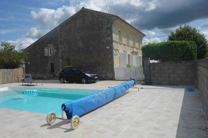 Image No.1-3 Bed House for sale