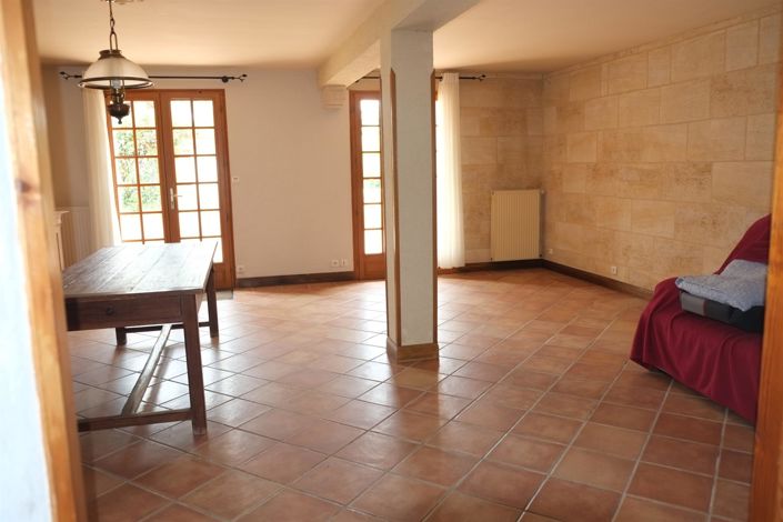 Image No.12-4 Bed House for sale