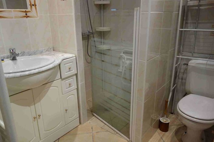 Image No.12-2 Bed House for sale