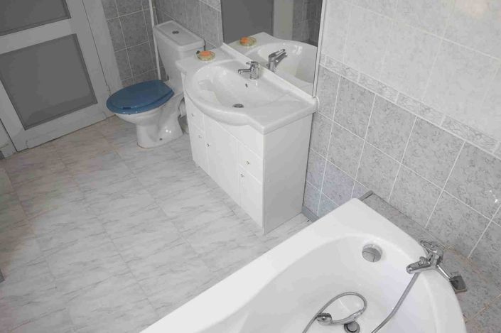 Image No.13-4 Bed House for sale