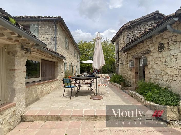 Image No.24-5 Bed House for sale