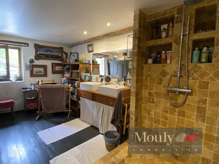 Image No.31-5 Bed House for sale