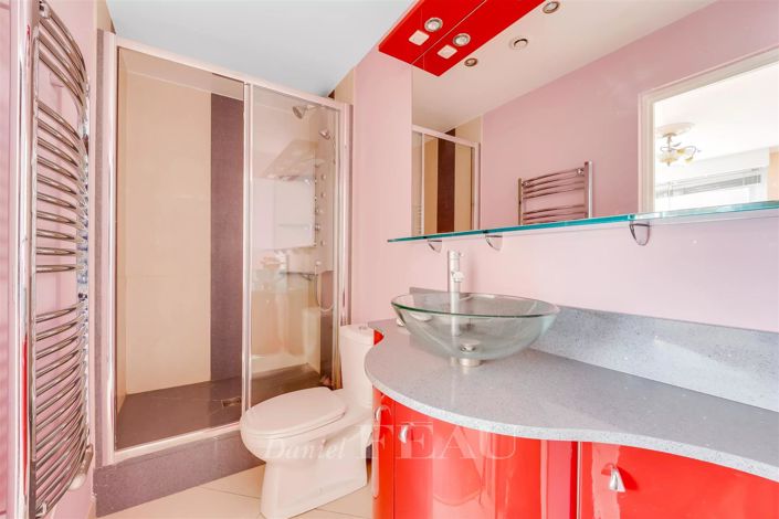 Image No.12-5 Bed Apartment for sale