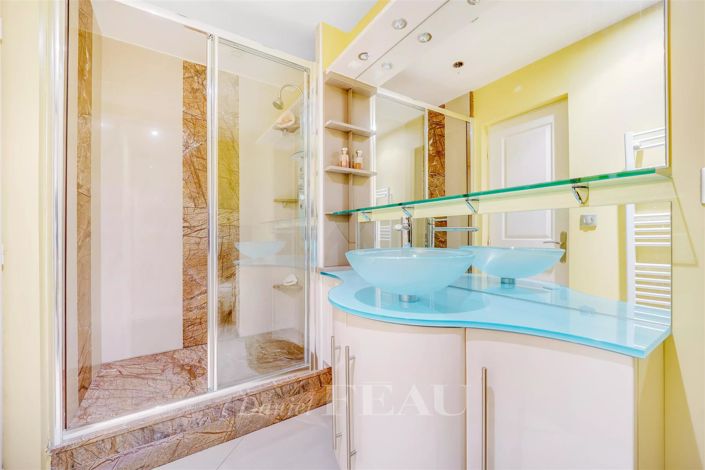 Image No.13-5 Bed Apartment for sale