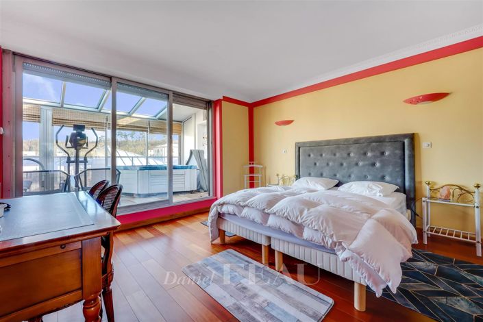 Image No.5-5 Bed Apartment for sale