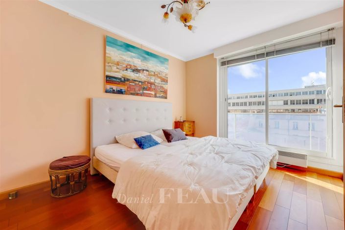 Image No.9-5 Bed Apartment for sale