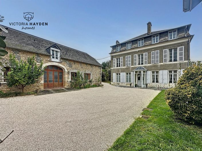 Image No.1-10 Bed House for sale