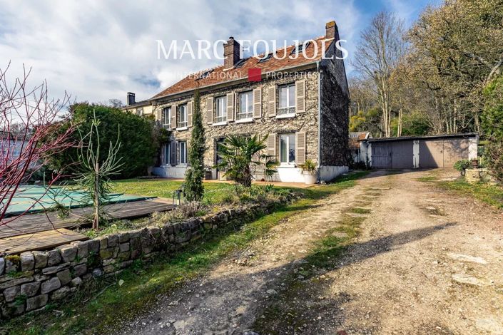 Image No.1-4 Bed House for sale