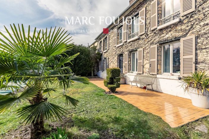 Image No.2-4 Bed House for sale