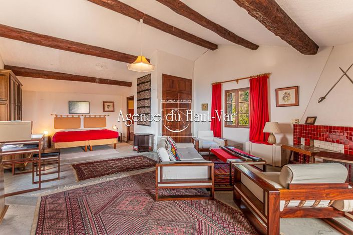 Image No.16-4 Bed House for sale