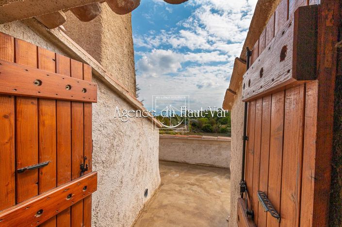 Image No.17-4 Bed House for sale