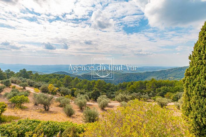 Image No.20-4 Bed House for sale