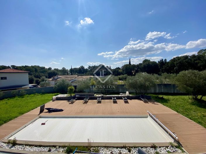 Image No.1-5 Bed House for sale