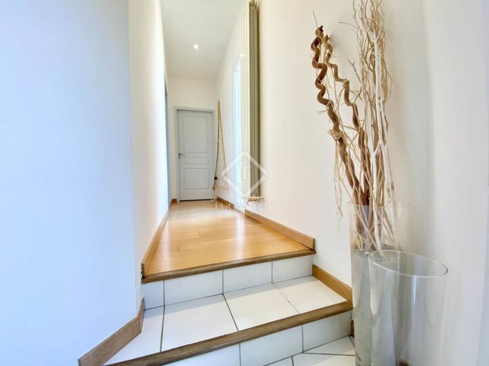 Image No.14-5 Bed House for sale