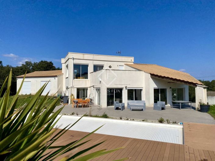 Image No.22-5 Bed House for sale